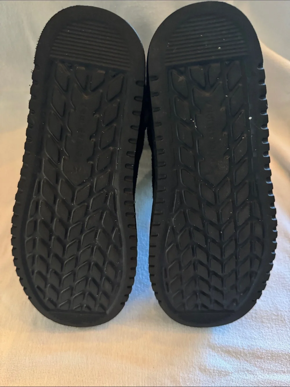 Koolaburra by Ugg Black Suede Shearling-Lined Mid-Calf Boots - Like New - Size 8